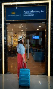16.Hãy bay Vietnam Airlines để nâng hạng Thẻ bông sen vào phòng chờ Lotus – Phạm Thị Hồng Hạnh