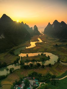 170. Bình minh Phong Nậm – Lê Việt Khánh