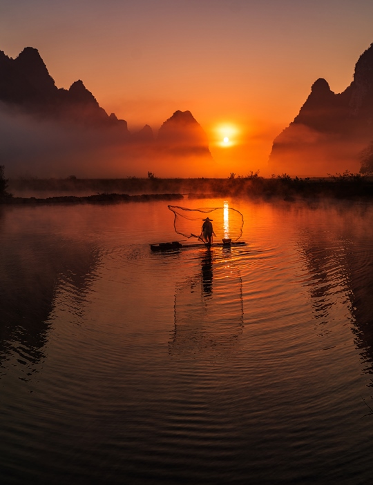 183. Bình minh trên sông Quây Sơn (Cao Bằng) – Khắc Hường