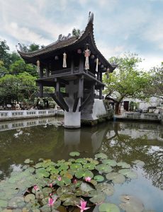 299. Góc chùa – Lại Diễn Đàm