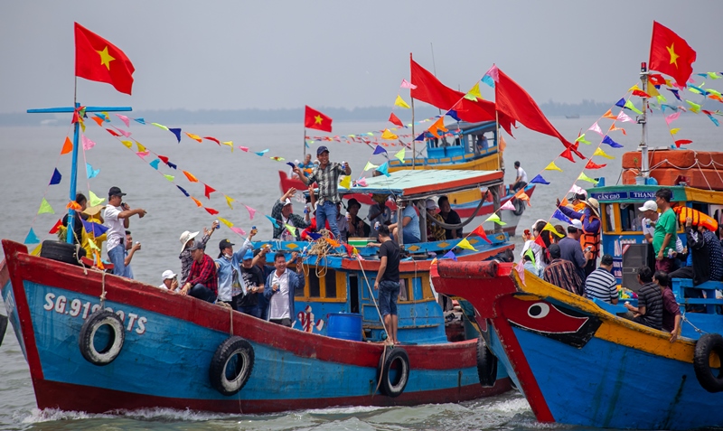 137. Lễ Hội Nghinh Ông – Nét đẹp tín ngưỡng của ngư dân vùng biển – Lê Hoàng Mến