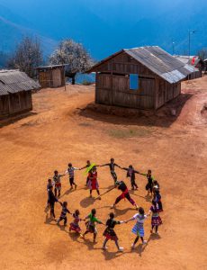 434. Độc đáo điệu nhảy kèn dân tộc Mông ở Mộc Châu – Lê Hoàng Mến