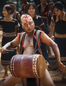 531. Xuất thần – Lê Văn Vinh