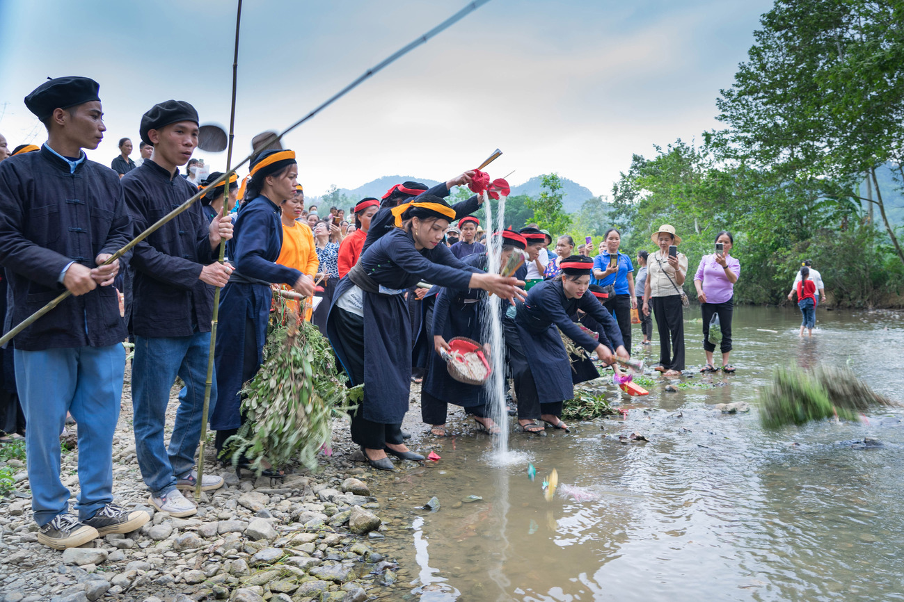 105. Lễ hội Nàng Hai – Lương Anh Tuấn