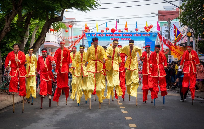 137. Lễ Hội Nghinh Ông – Nét đẹp tín ngưỡng của ngư dân vùng biển – Lê Hoàng Mến