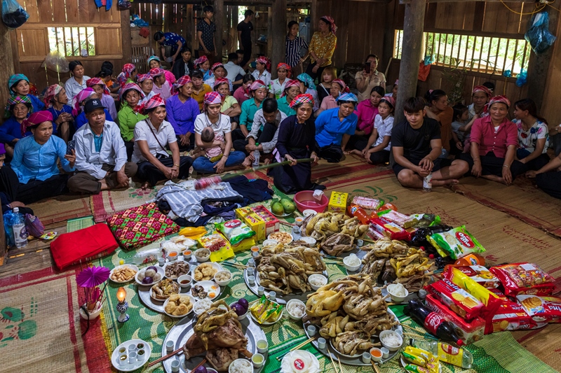 144.Nghi lễ  lễ cầu an giải hạn Then Khoăn của người Tày-Phạm Quốc Dũng