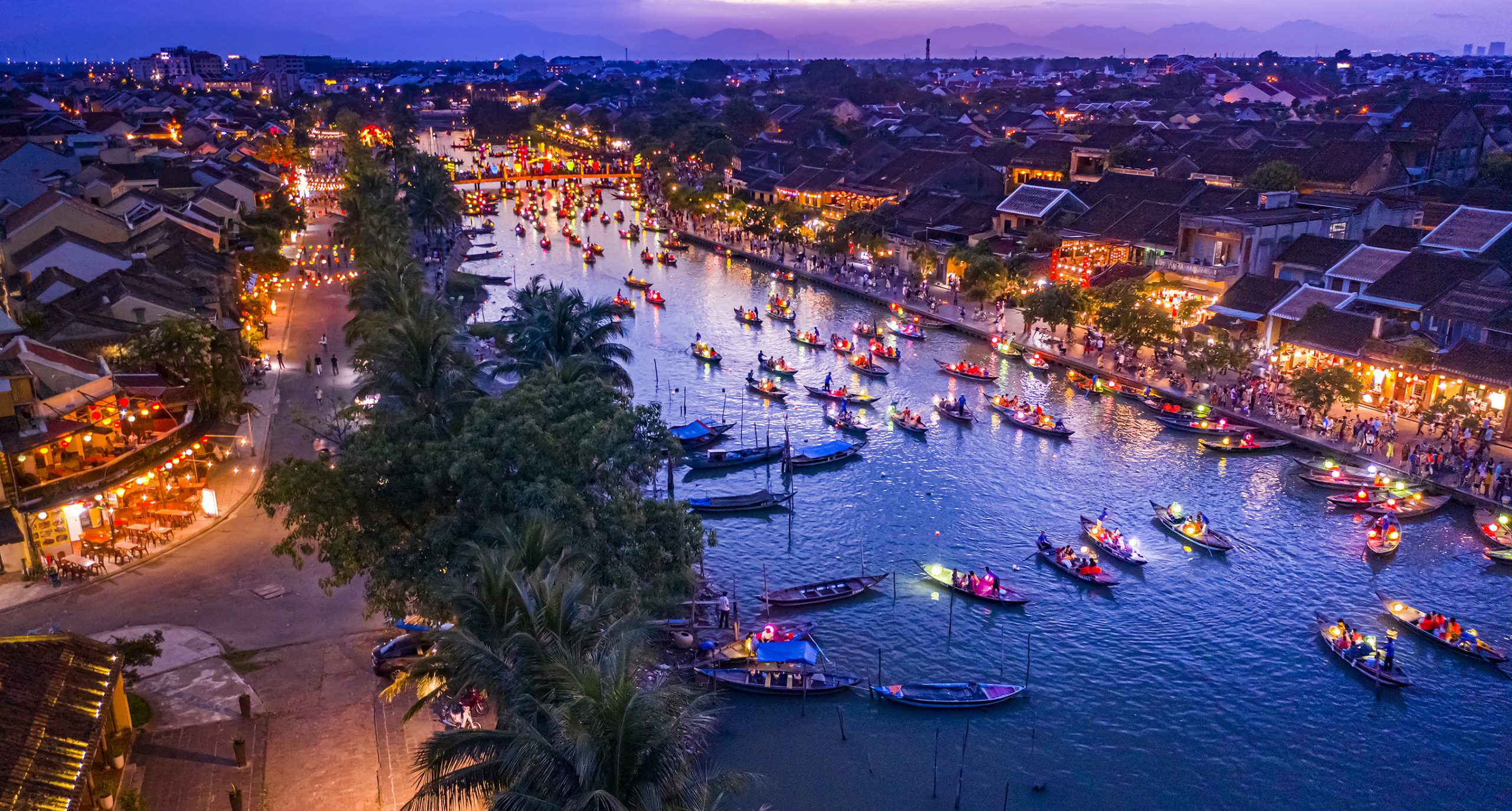 113.Hội An từ trên cao-Kiều Nguyên Hiền Triết