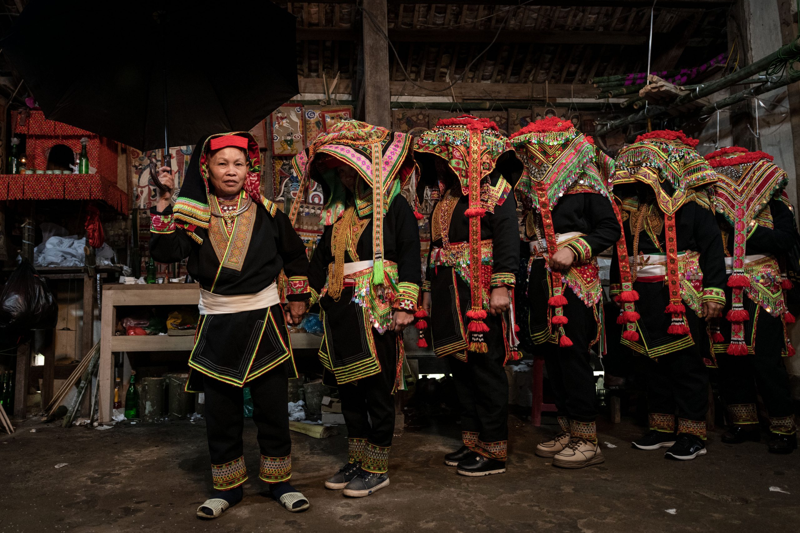 92. Lễ cấp sắc 7 đèn của người Dao Lô Gang Võ Nhai Thái Nguyên – Phan Huy Thiệp
