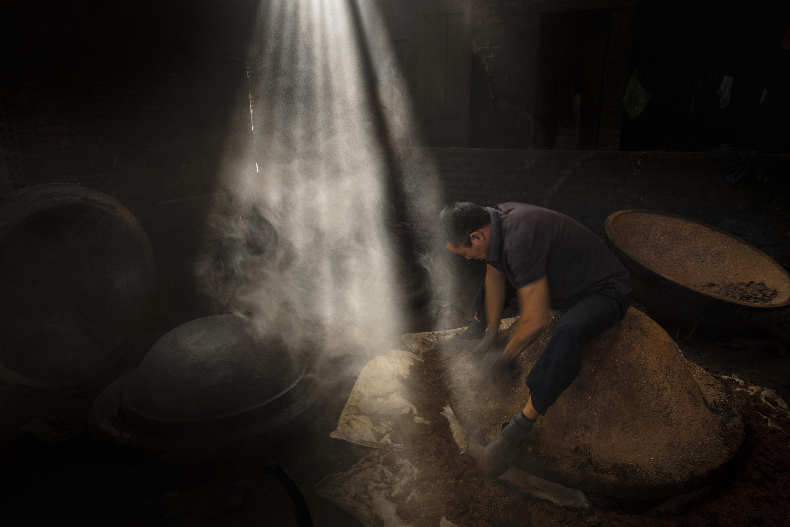 129. NHỮNG NGƯỜI GIỮ LỬA LÀNG NGHỀ – Vũ Lâm