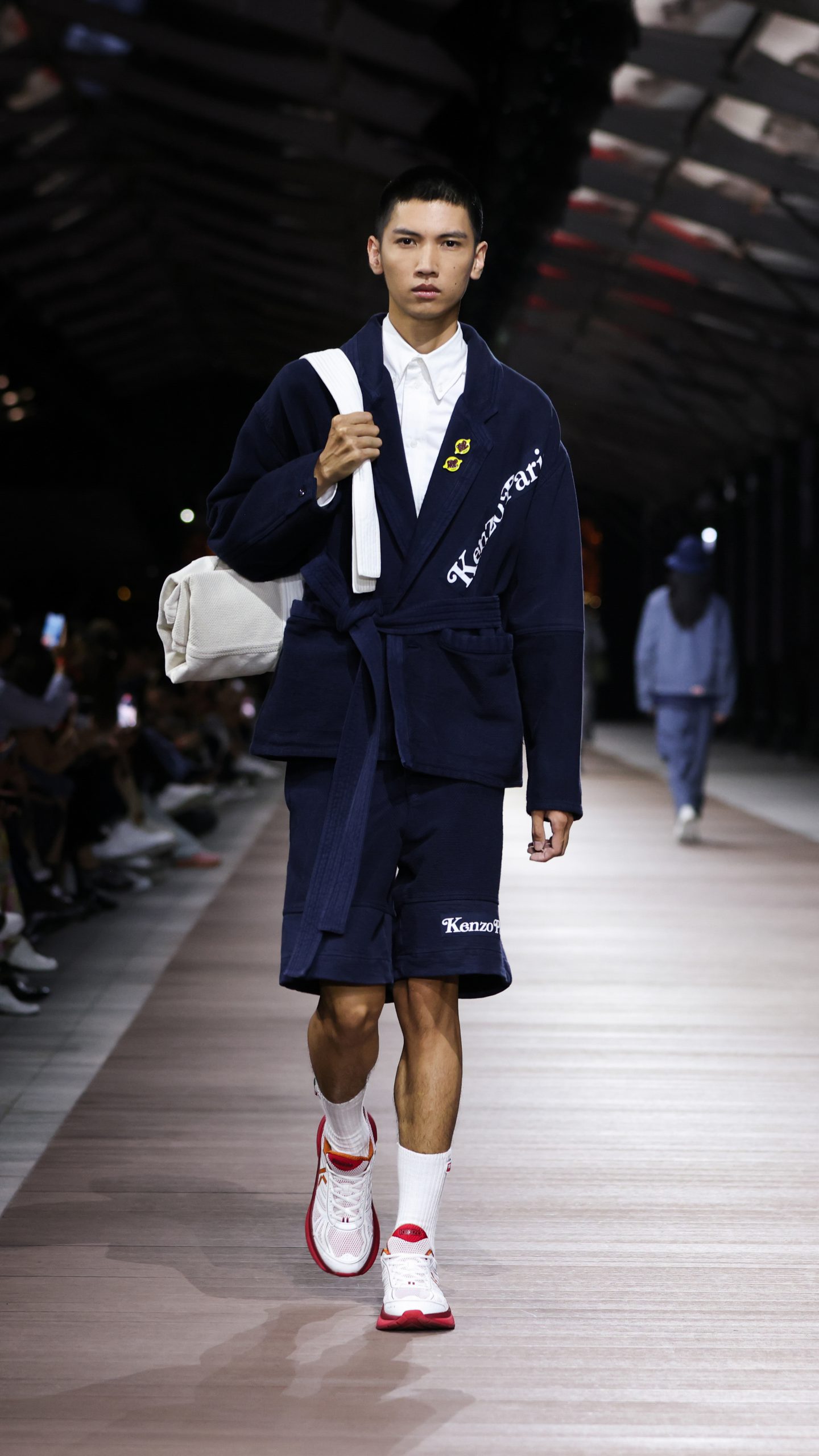 Run way key look (7)