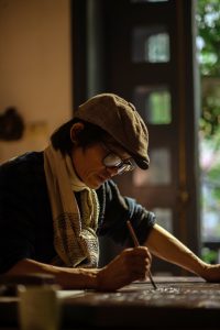 30 năm “ẩn” ký ức vào tranh