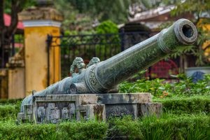 Đại bác Hà Lan trên đất Huế