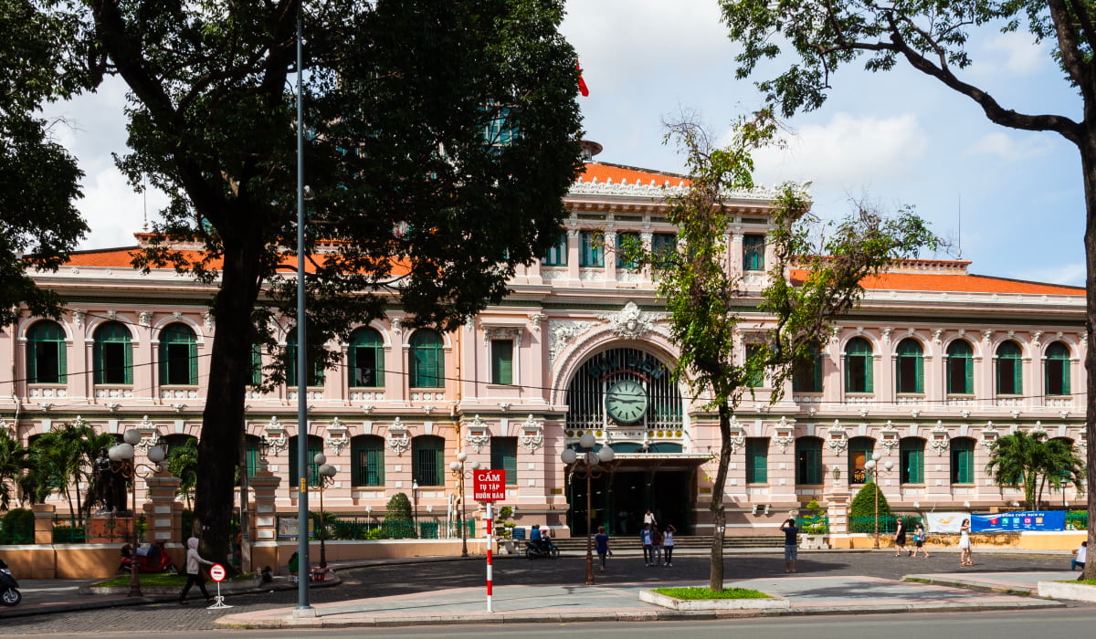địa điểm check in sài gòn bưu điện sg