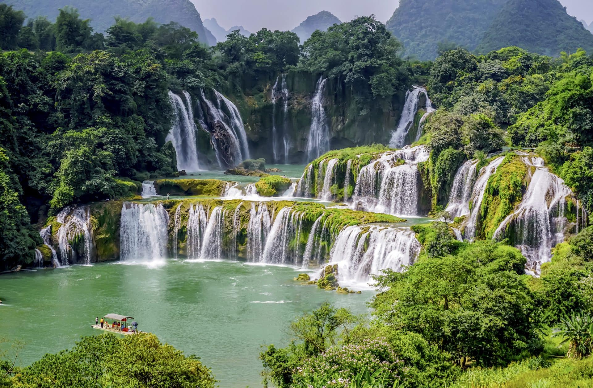 du lịch việt nam ở Thác Bản Giuộc