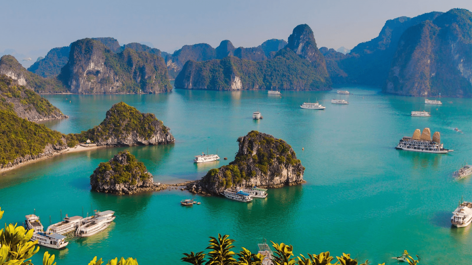 du lịch gần Hà Nội mãn nhãn Vịnh Hạ Long đẹp như tranh vẽ