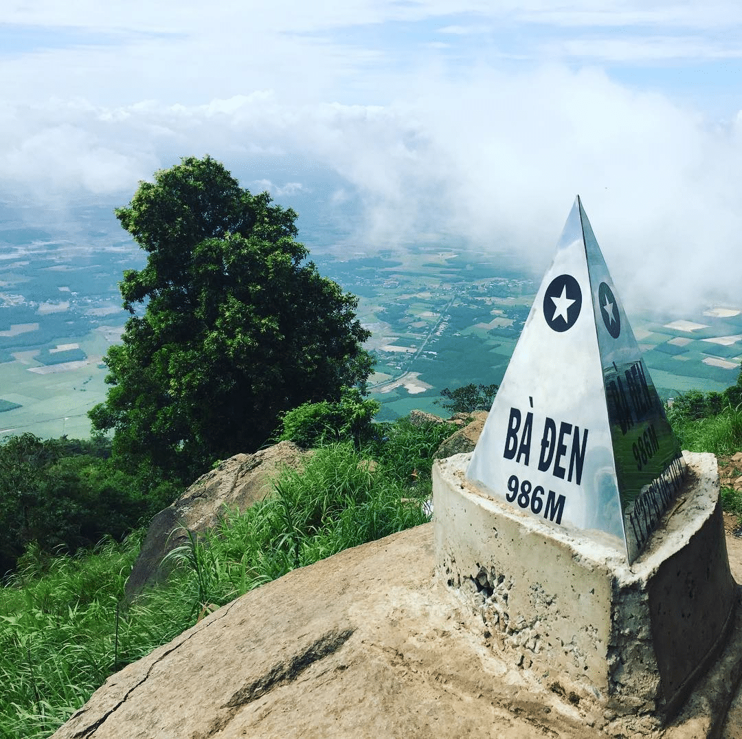 du lịch gần Sài Gòn check-in núi Bà Đen