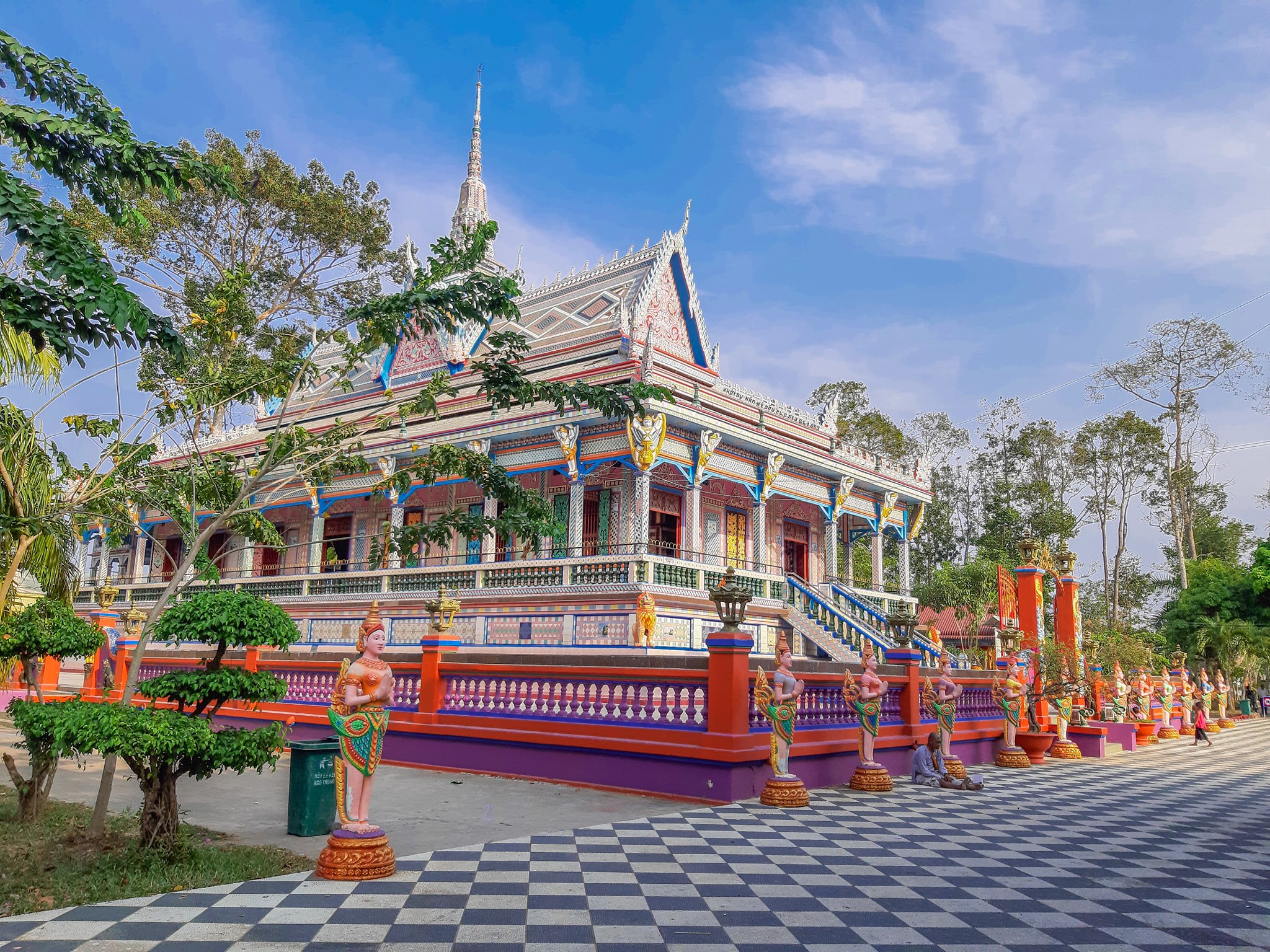 Du lịch Việt Nam khám phá Chùa Chén Kiểu Sóc Trăng