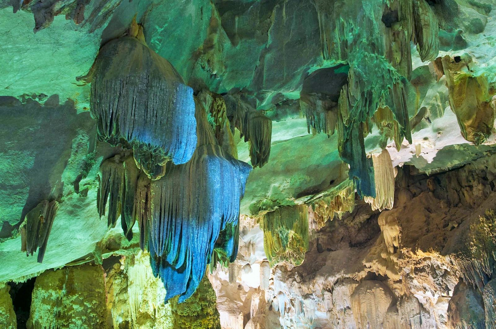 Khám phá Thạch Động, Hà Tiên