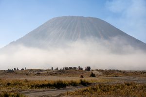 Săn mây ở núi lửa Bromo