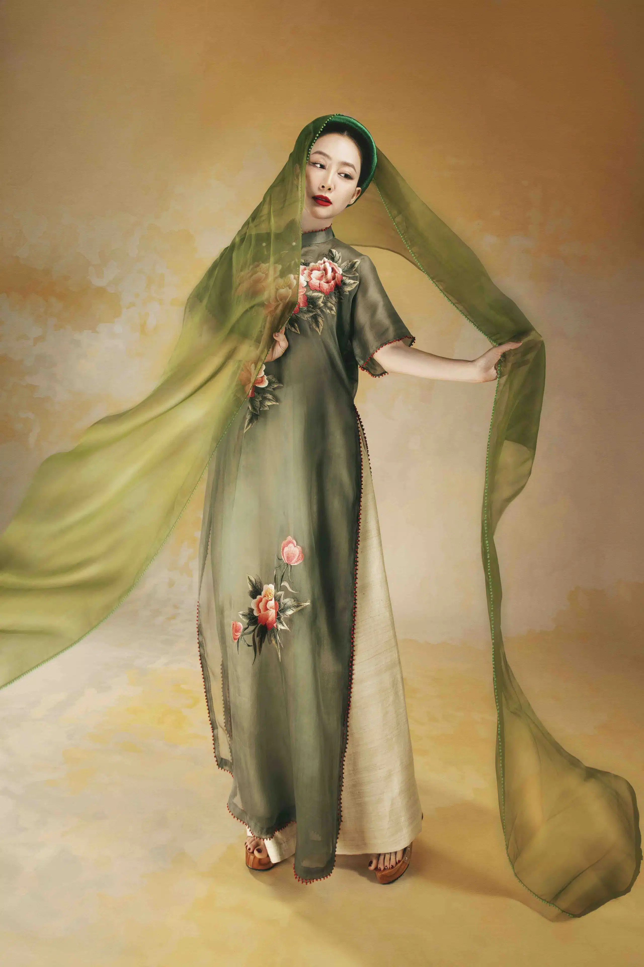 Thanh nhã và son sắt