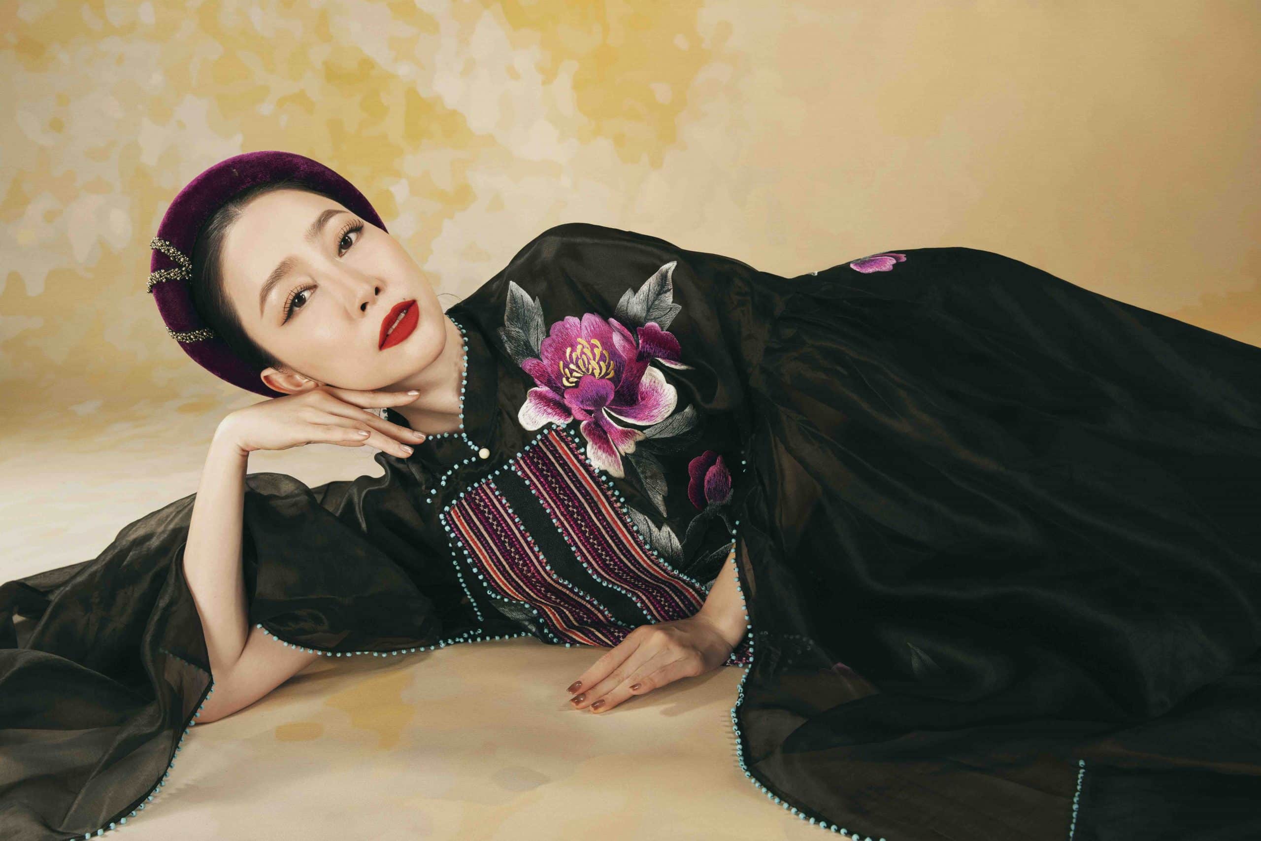 Thanh nhã và son sắt