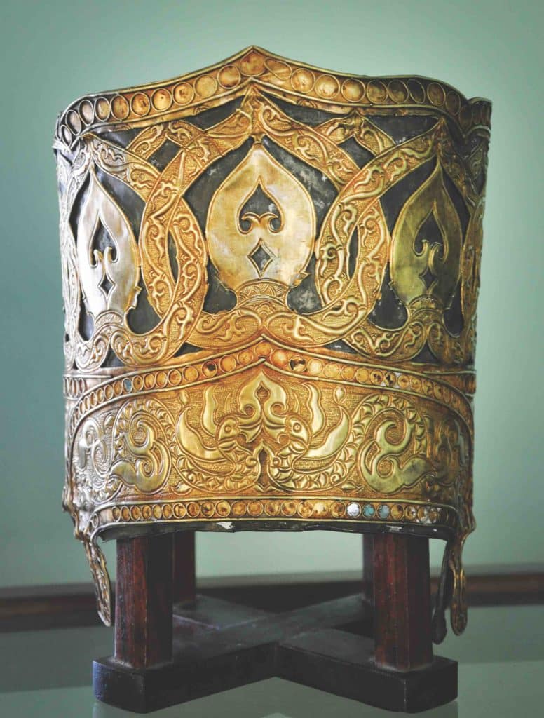 Ảnh 3 Vương Miện Của Vua Chăm 776x1024