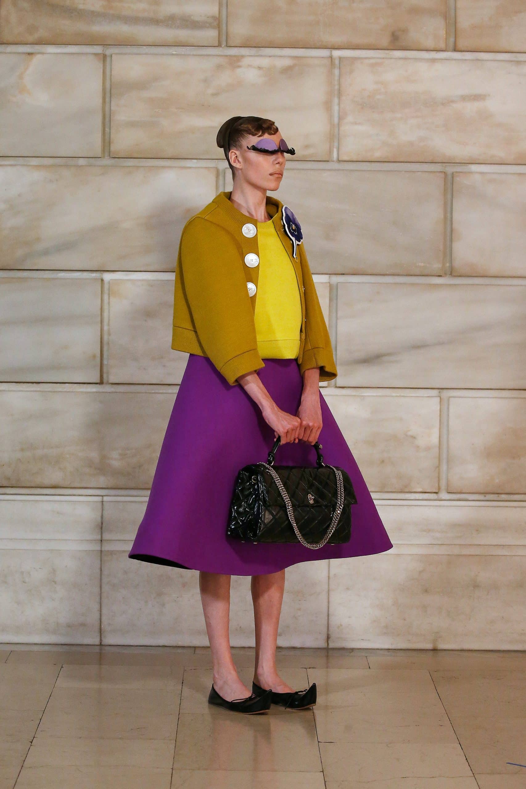 LOOK 24 - ELI