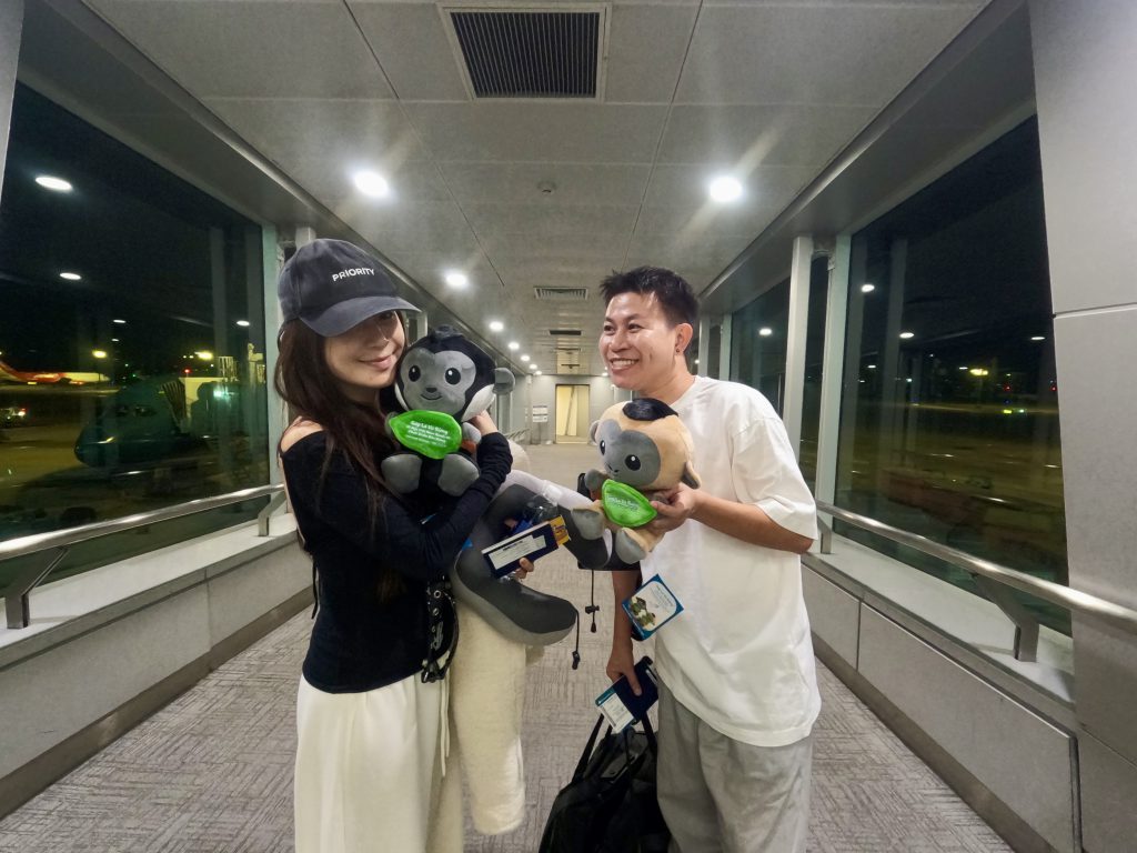 Ảnh 2. Món Quà Ý Nghĩa Này Dã Gây Ấn Tượng Mạnh Mẽ Với Toàn Bộ Hành Khách 1024x768