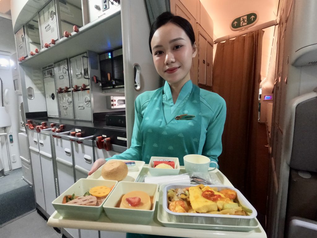 Ảnh 5. Hãng Cũng Hợp Tác Cùng USSEC Hội Dồng Xuất Khẩu Dậu Nành Hoa Kỳ Thiết Kế Các Khay Ăn Tốt Cho Sức Khỏe Và Thân Thiện Với Mô 1024x768