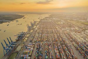 Xuất khẩu Việt Nam: Thách thức cũ và khó khăn mới