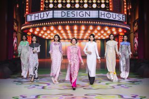 “Ru hò xự xang xê cống” tôn vinh tinh hoa Việt