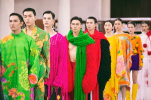 “Hạnh phúc” – Show diễn Xuân–Hè 2025 của VUNGOC&SON