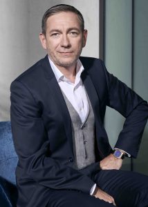 Chuyên gia đá quý