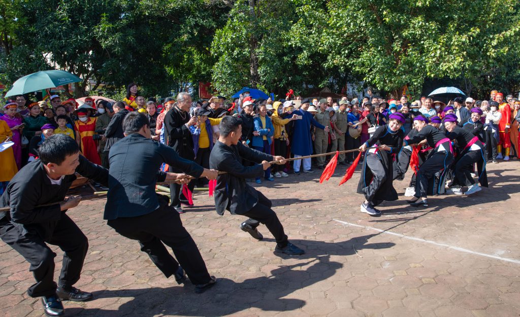 Kéo Co Người Tày Ở Bắc Hà Cần Dùng 1024x625