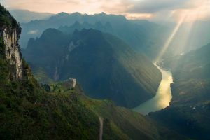 Tứ đại đỉnh đèo đất Việt