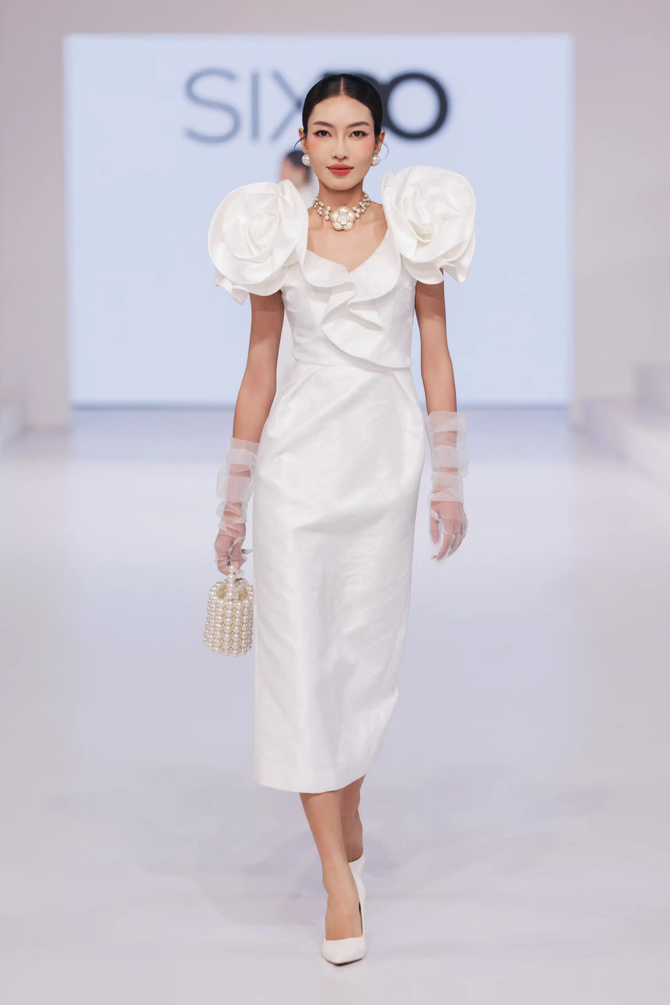”From Yes To Forever” của Đỗ Mạnh Cường