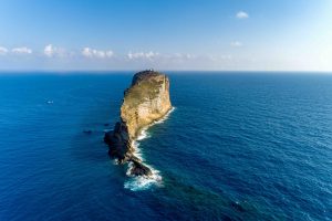 Những cột mốc giữa muôn trùng sóng gió