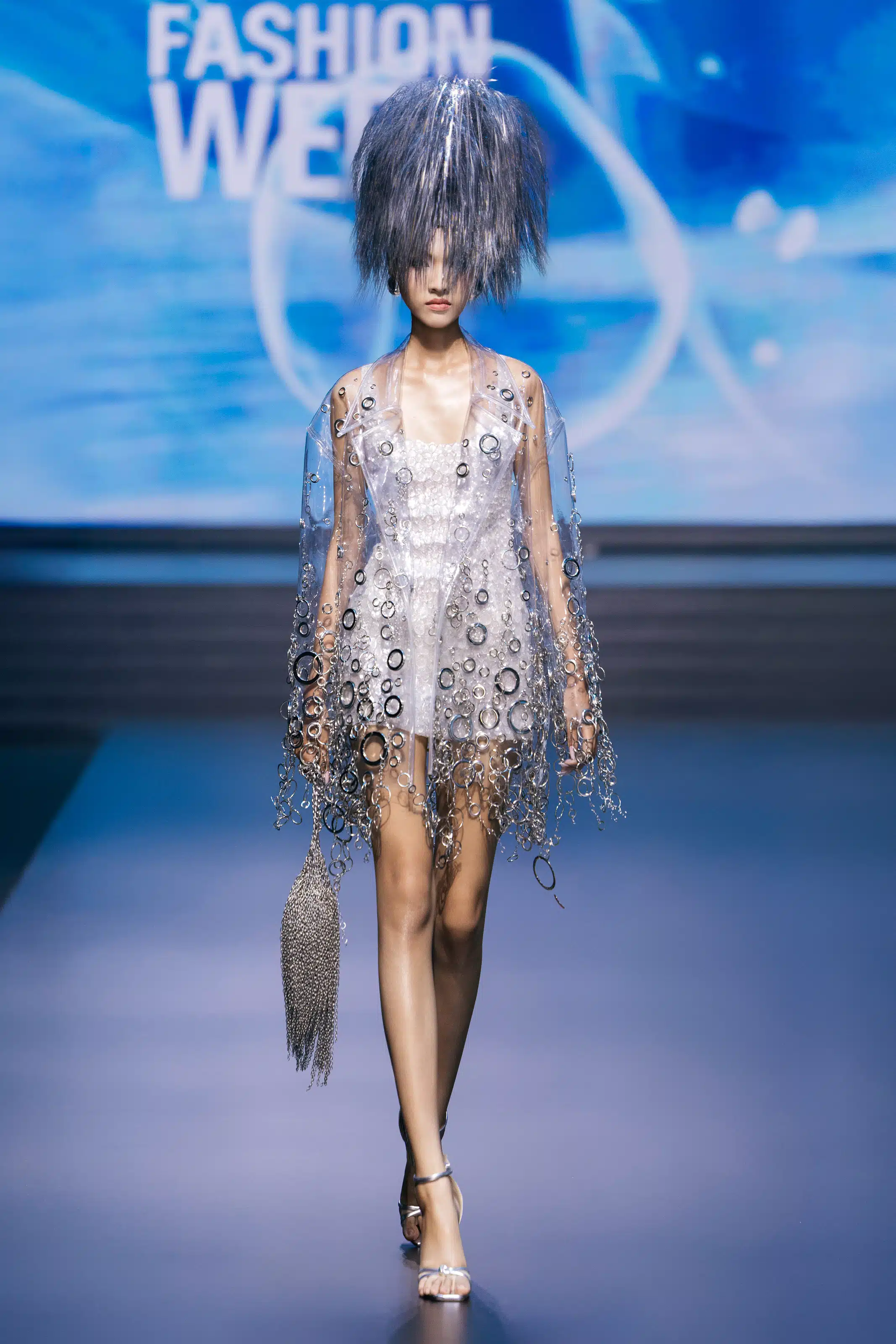 BST “The Light Of Water” tại Aquafina Vietnam International Fashion Week