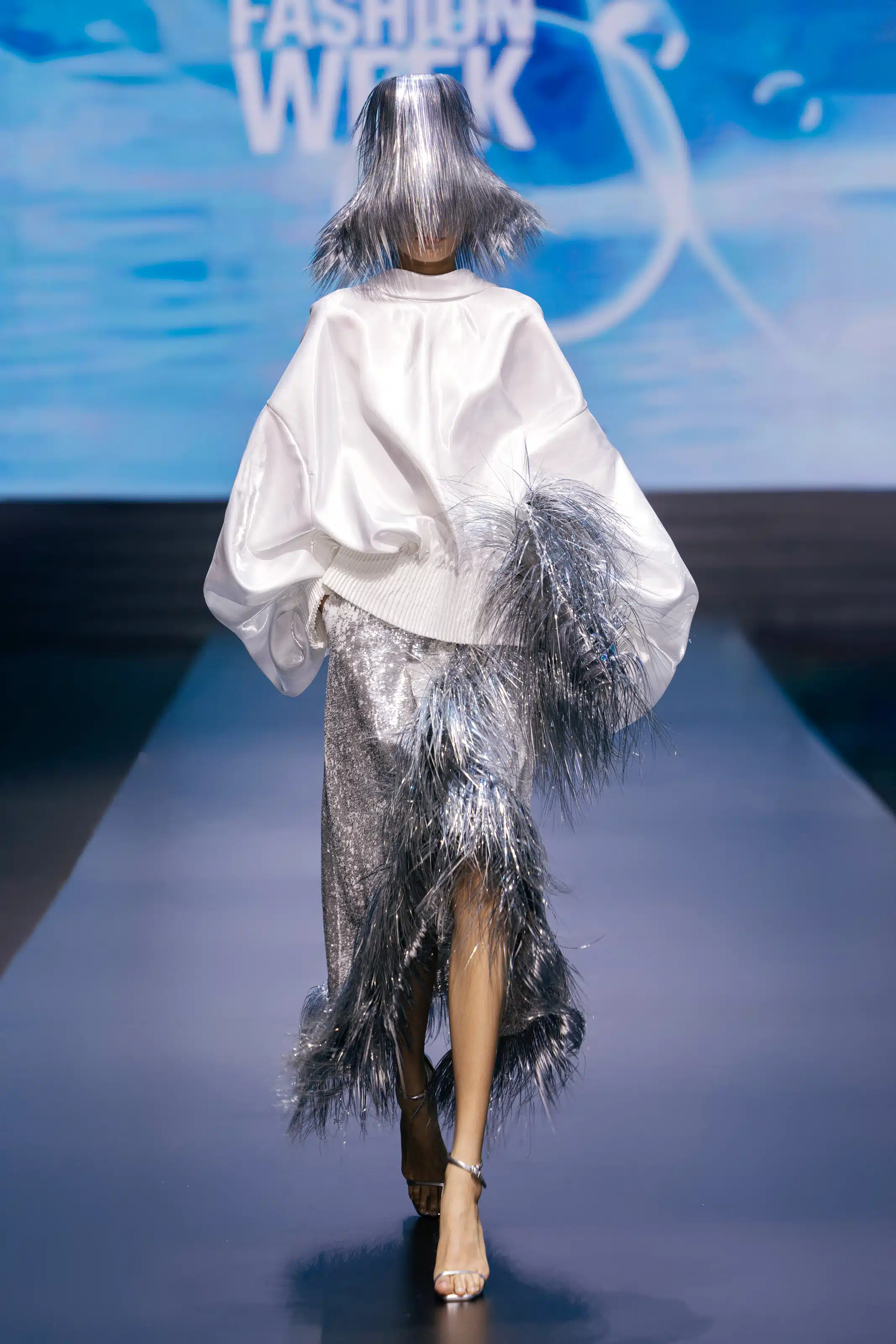 BST “The Light Of Water” tại Aquafina Vietnam International Fashion Week