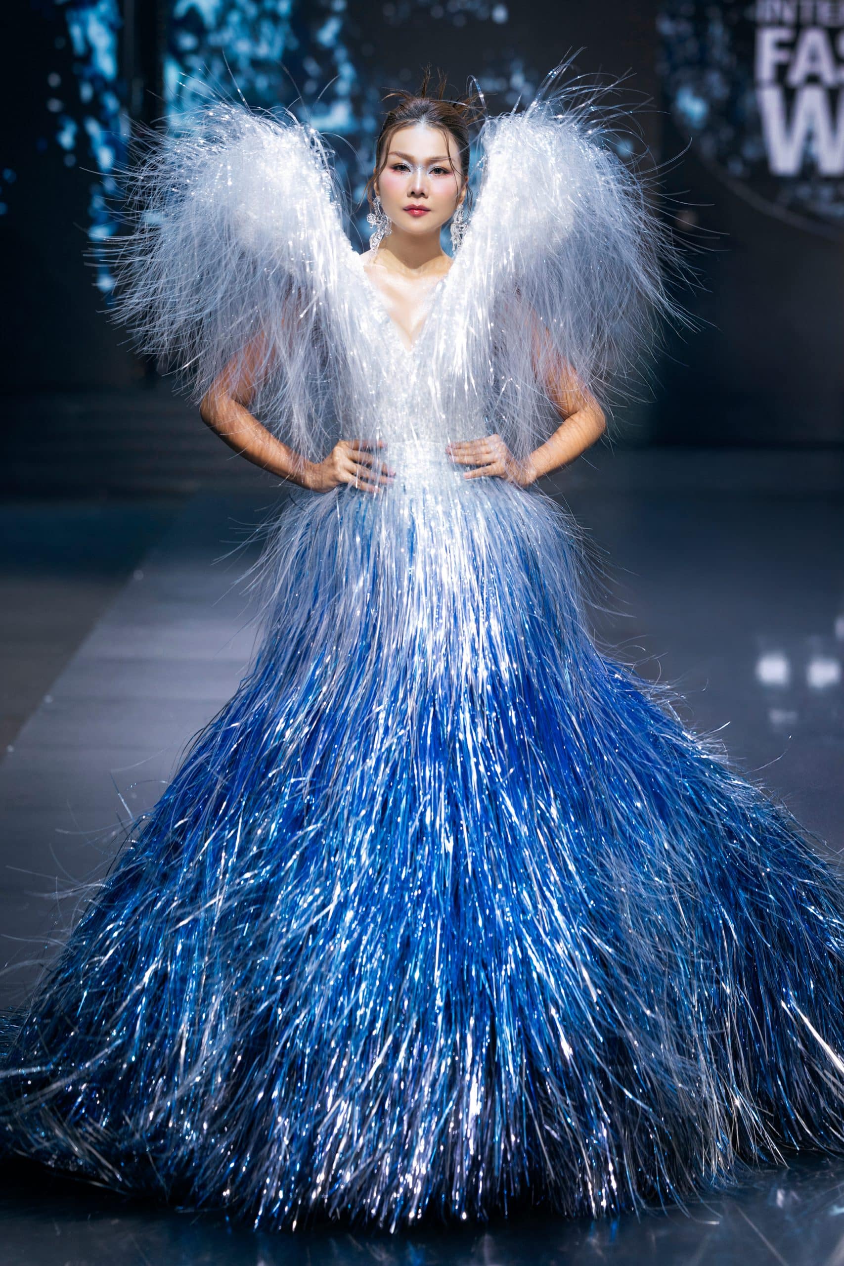 BST “The Light Of Water” tại Aquafina Vietnam International Fashion Week