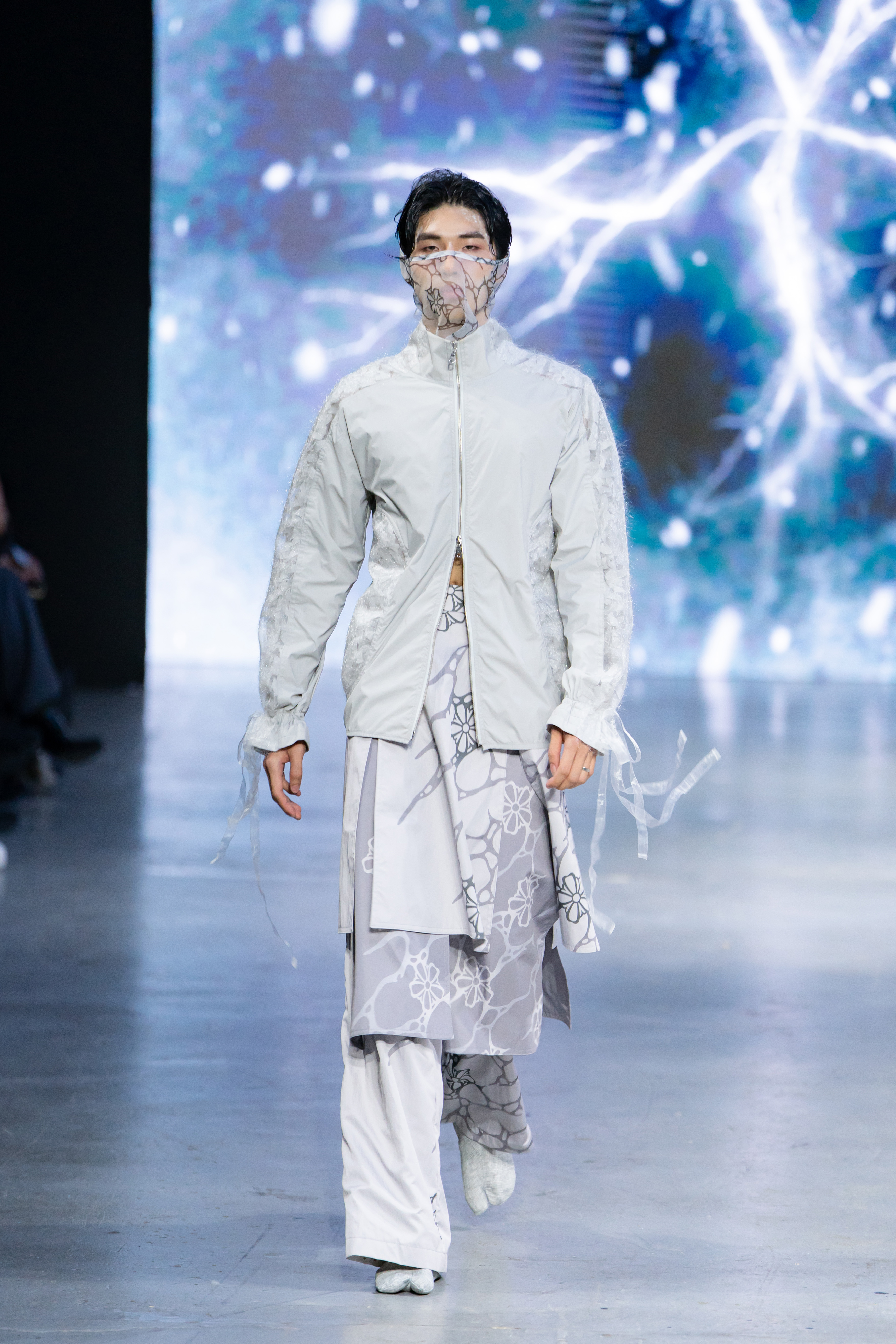 BST “ELENA NGN – XI Collection: Setsuka” – Sự kết hợp giữa hoa đá và thời trang
