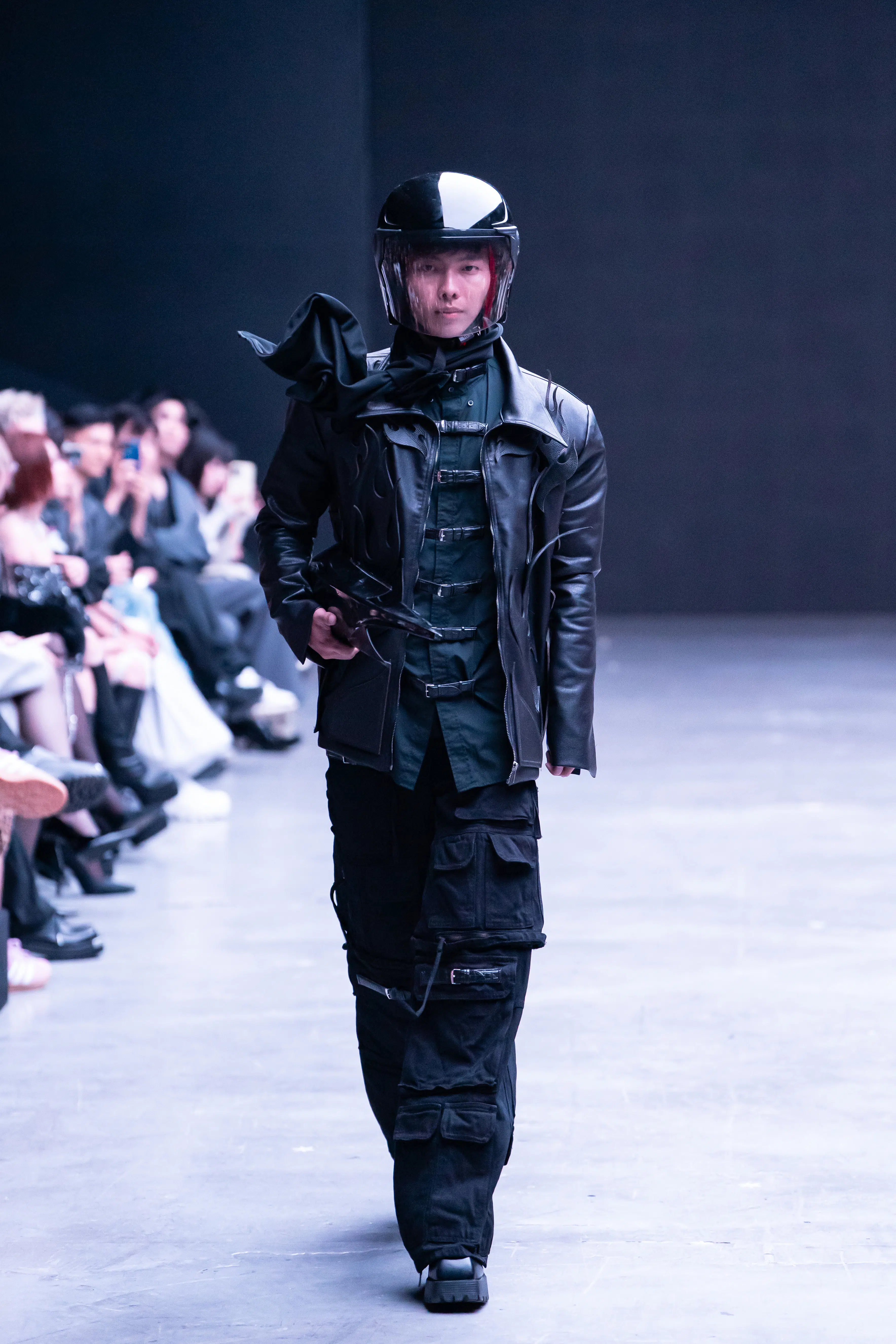 BST “DUC STUDIO – Hiệp Sĩ Đường Phố” – Những bộ giáp thời trang trên đường phố