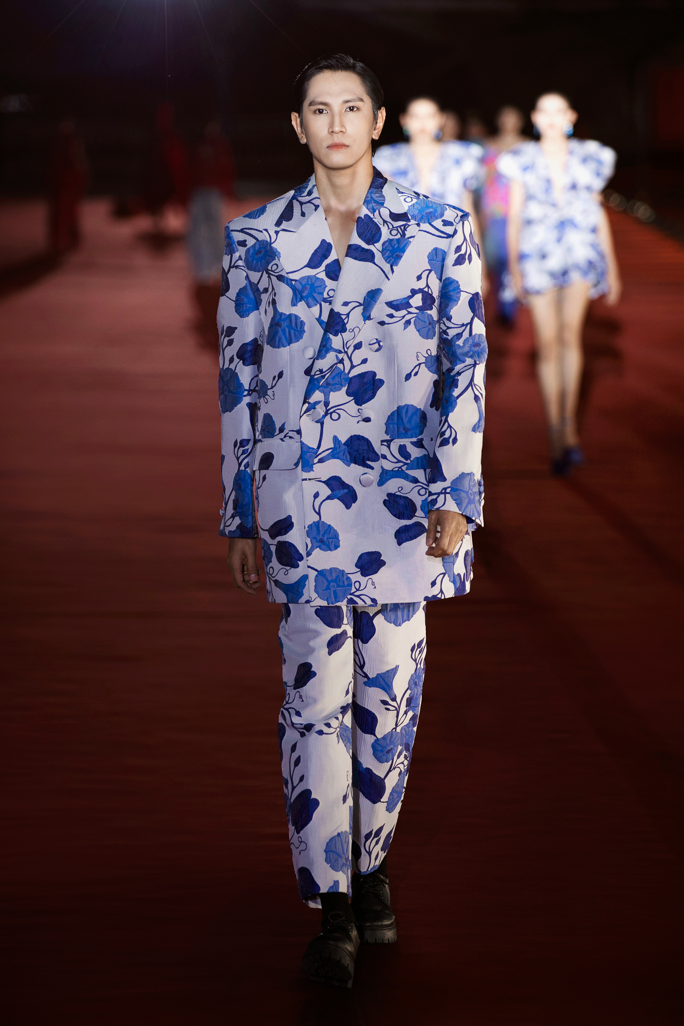 BST “Paint my love | Nơi pháo hoa rực rỡ” của VUNGOC&SON