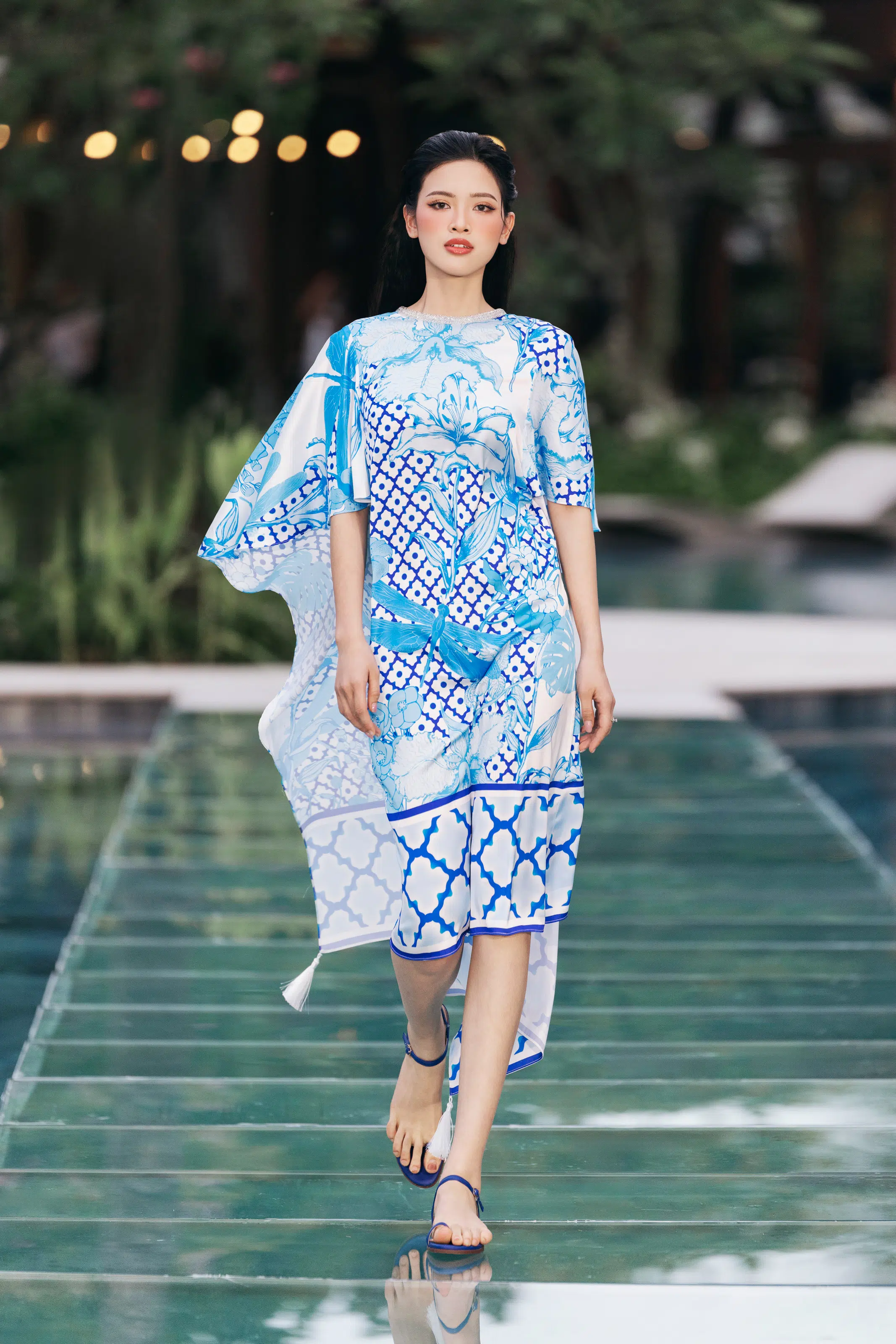 BST “Vivavivu” của NTK Adrian Anh Tuấn