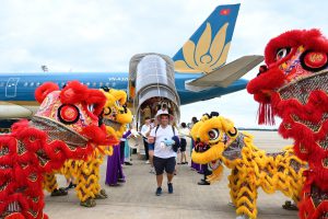 Vietnam Airlines đón hành khách thứ 350 triệu sau 30 năm thành lập