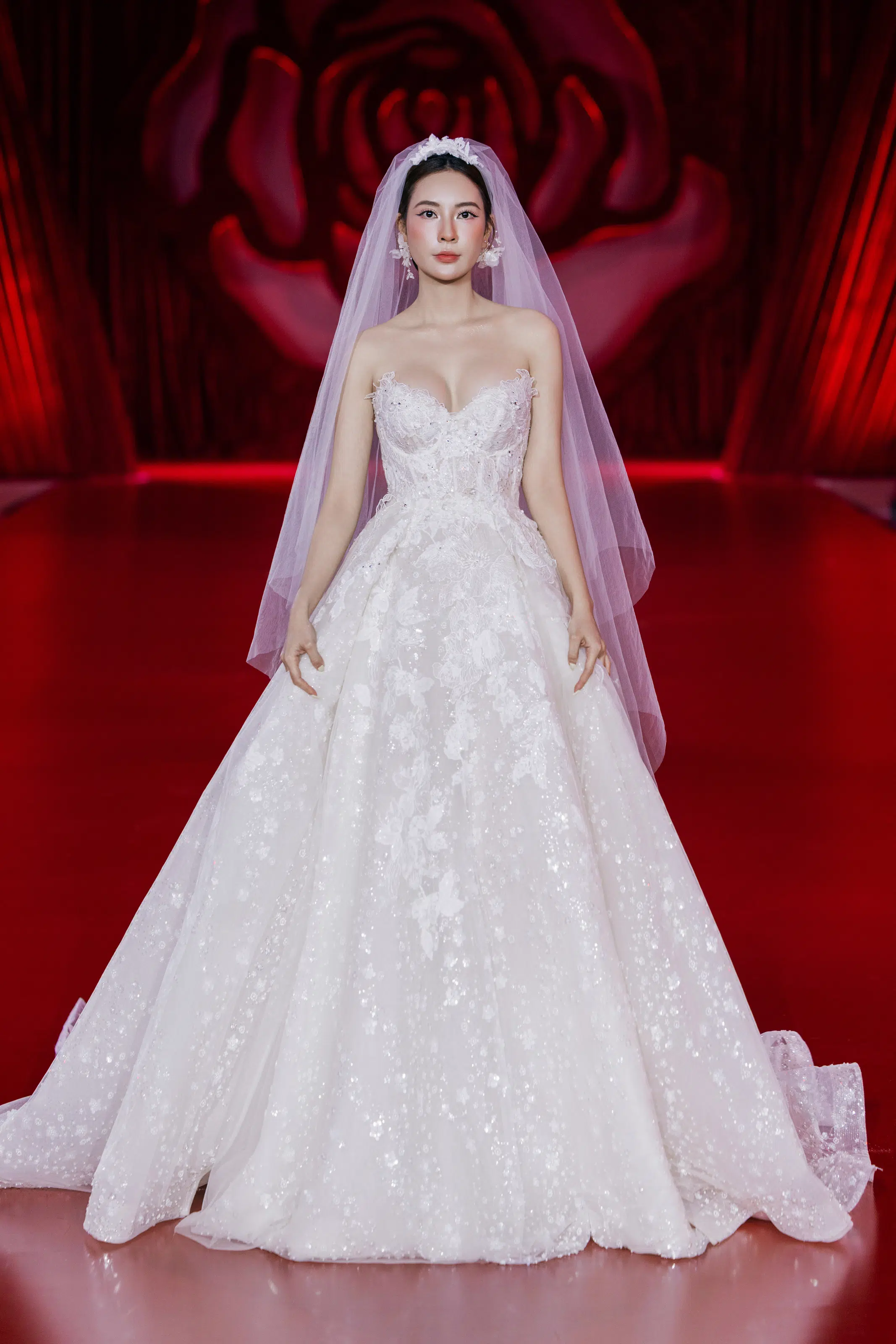 BST “La Dorée”của NTK Phương Linh