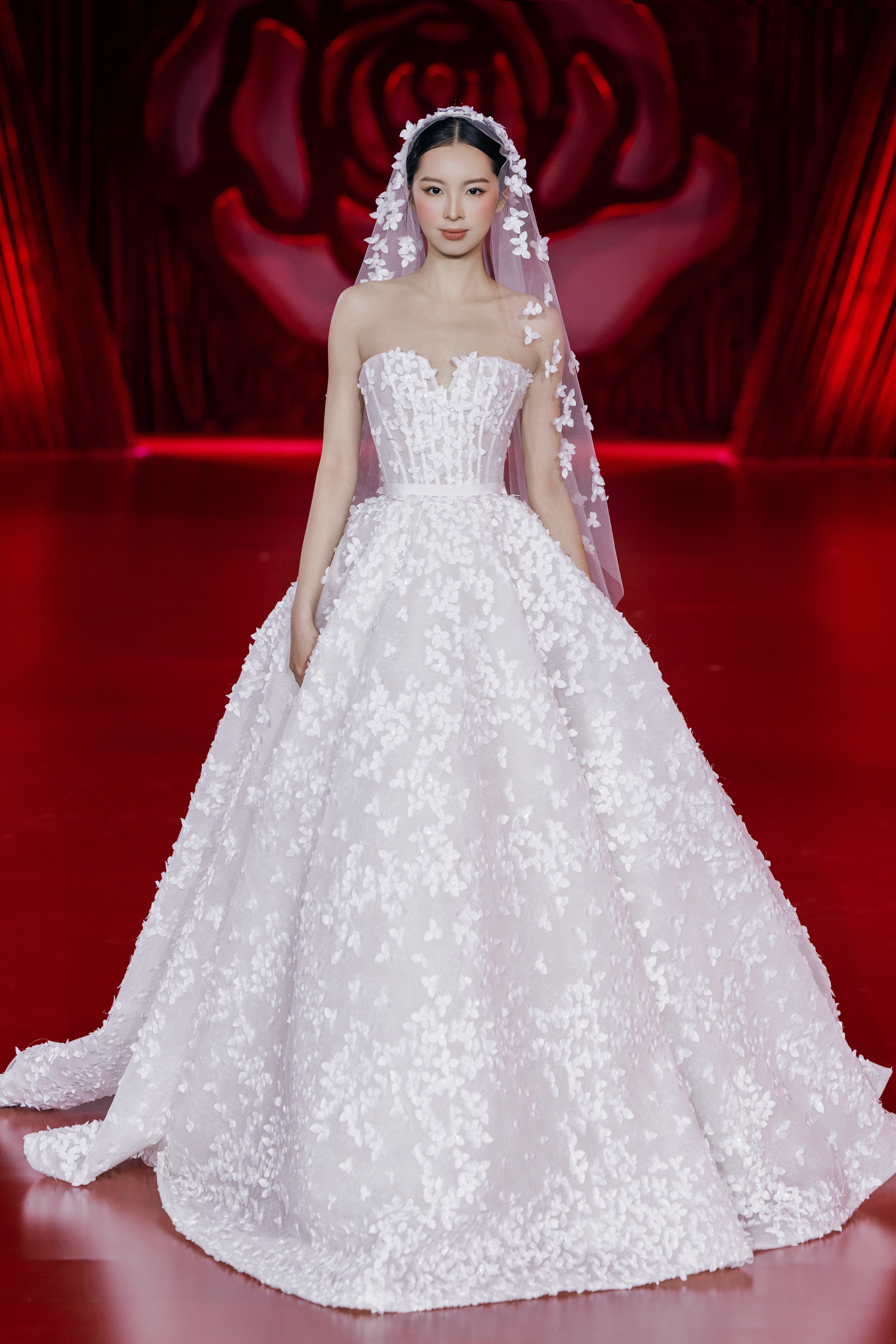BST “La Dorée”của NTK Phương Linh