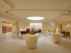 Khám phá các công đoạn chế tác sơn mài tại cửa hàng mới của Hanoia