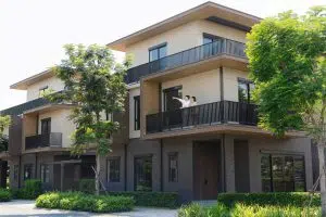 Chọn sống tỉnh thức giữa đô thị đảo nguyên bản phía Đông thành phố