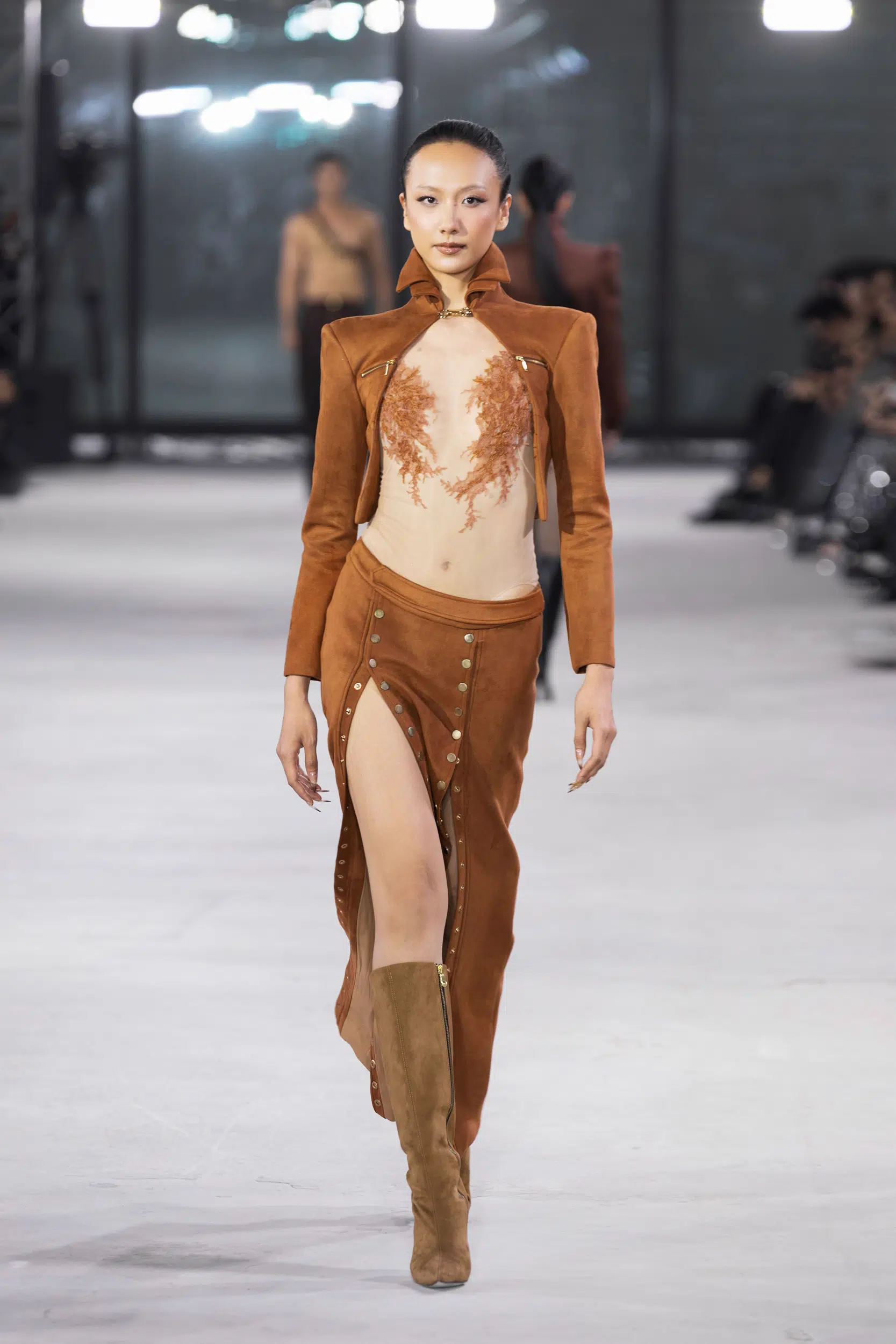 NTK Đỗ Long trình làng bộ sưu tập “Emerge” lấy cảm hứng từ sự tái sinh